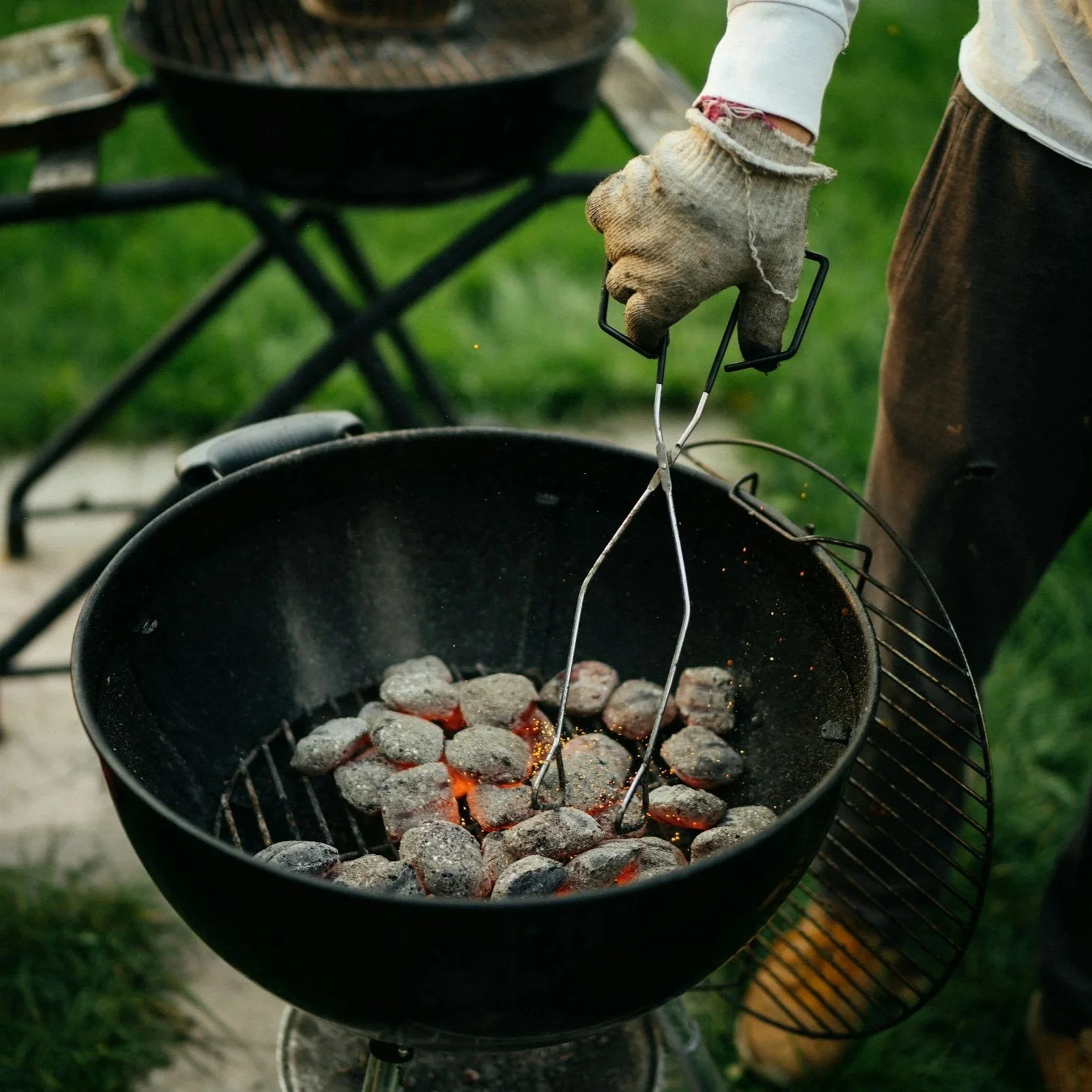 Weber Kettle Accessories: Stainless Grates, Trustworthy Thermometers and Heavy Basket Bundled Are Sales Winners