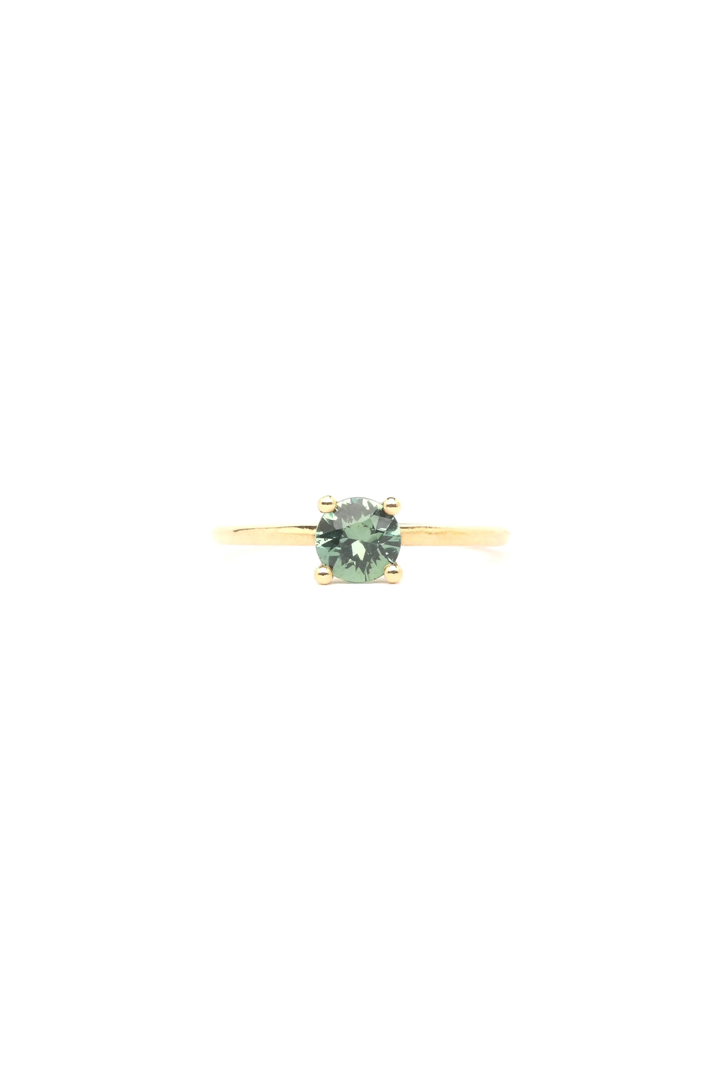 Ring_Klein_Safir_gru%CC%88n.jpg