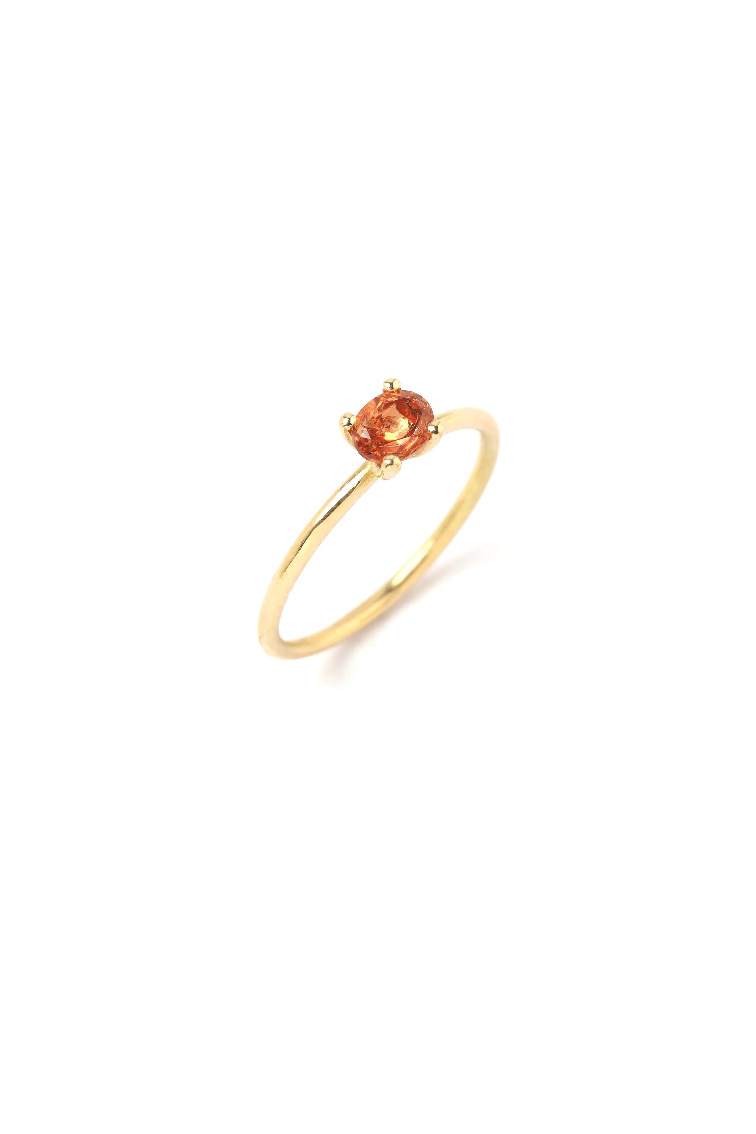 Ring_klein_Safir_orange_stehend.jpg