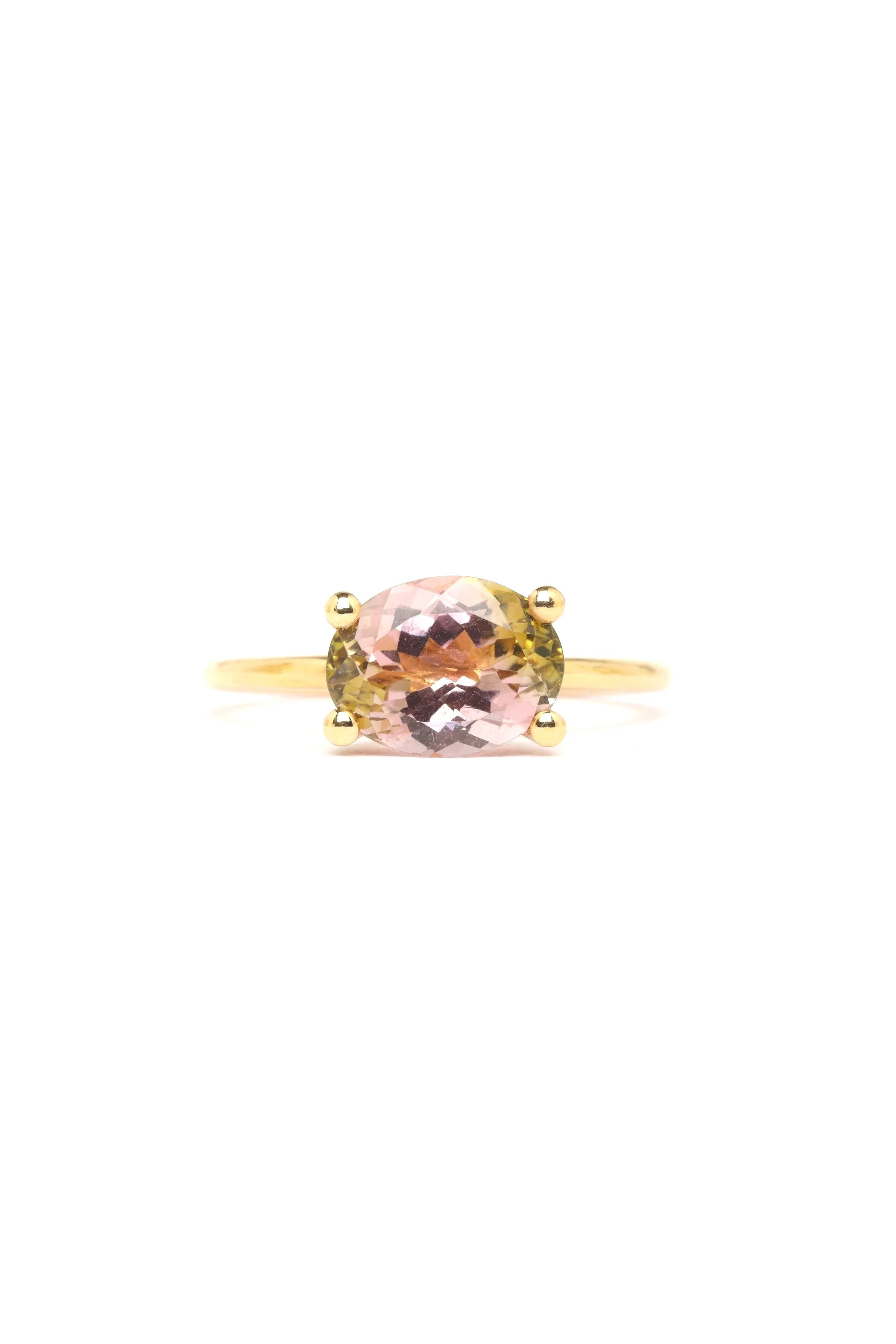 Ring_Turmalin_oval_zweifarbig_liegend.jpg