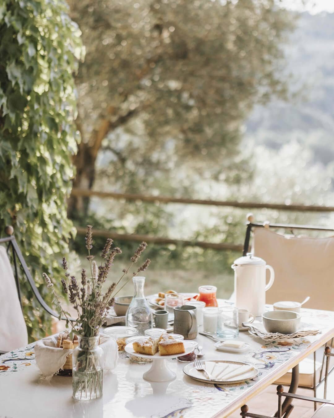We woke up to good news this morning: from June 3 unrestricted travel from the EU to Italy will be possible again! And, also, the agriturismo is allowed to open its doors again in June.

We can't wait to welcome you!
.
.
📷 @atelierauthentic .
.
#agr