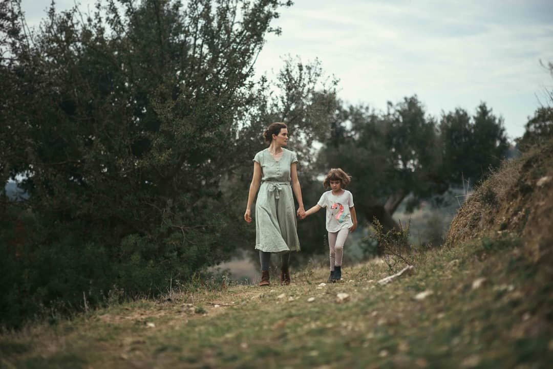 Happy birthday little girl! 
Yesterday we celebrated. It was sunny, there were presents, cake, a walk. Enough for now, but we long to enjoy these days surrounded by friends and family!
.
.
.
.
📷 @alexandr__karpovich
.
#agriturismo #lemolesulfarfa #h