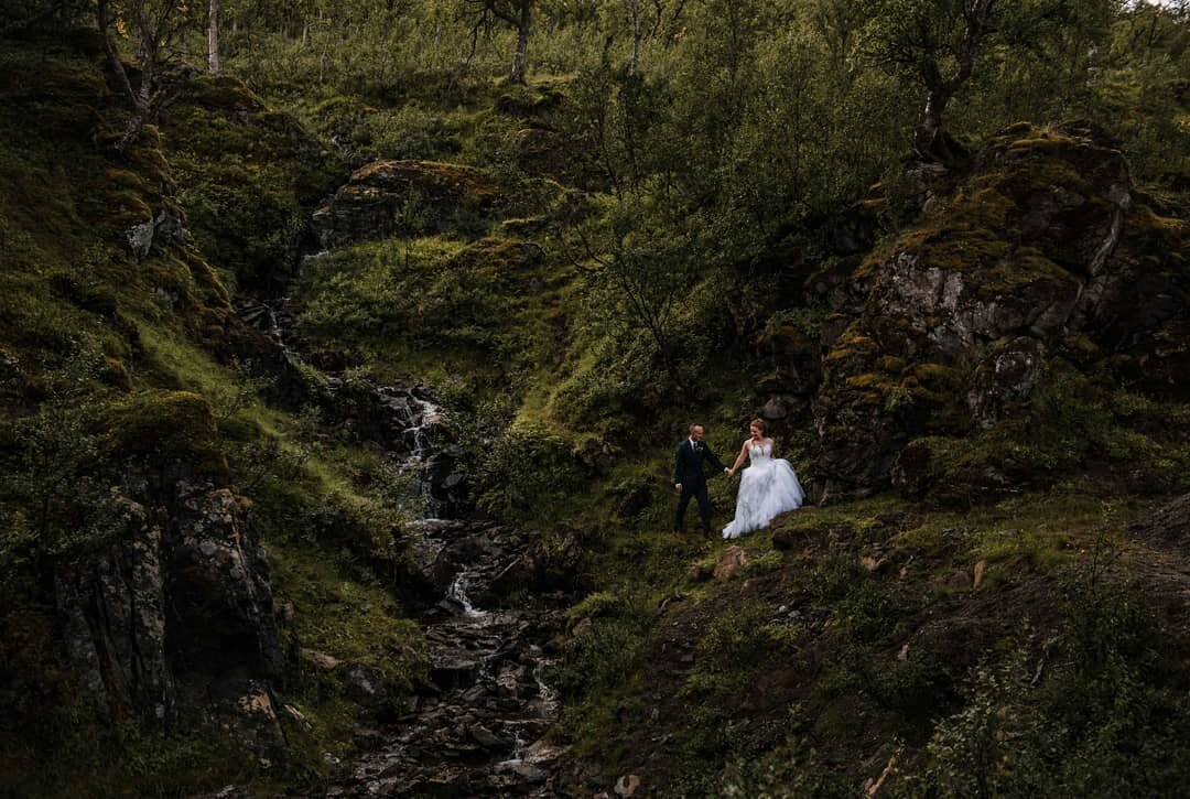Last month I photographed a dream wedding in Norway! ❤

Magical waterfalls, secret places and epic views..

So excited to go back to Norway for a big roadtrip at the end of August 2021!! 😍

This beautiful couple has build an amazing sportswear busin