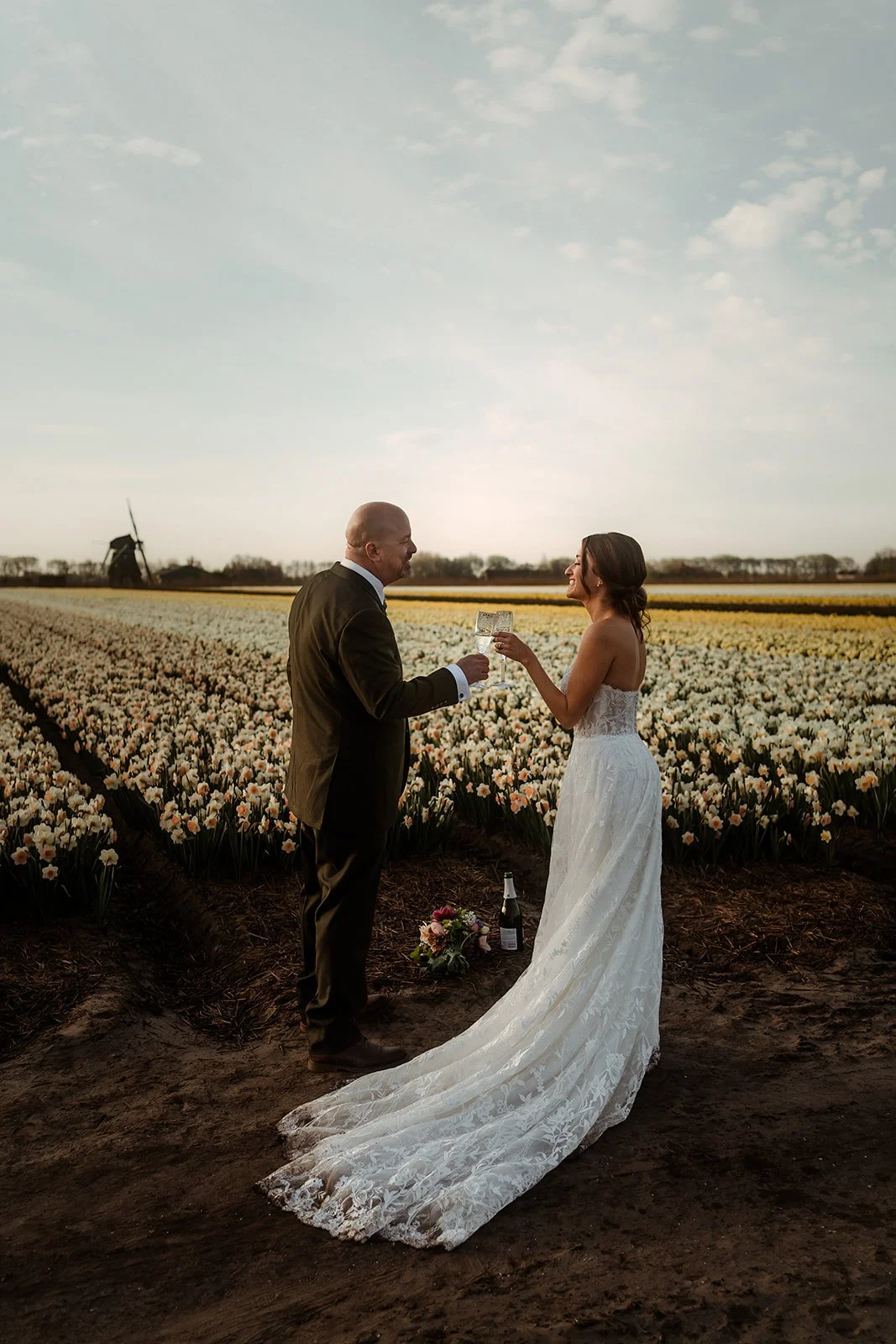Elopement-daffodils.jpg