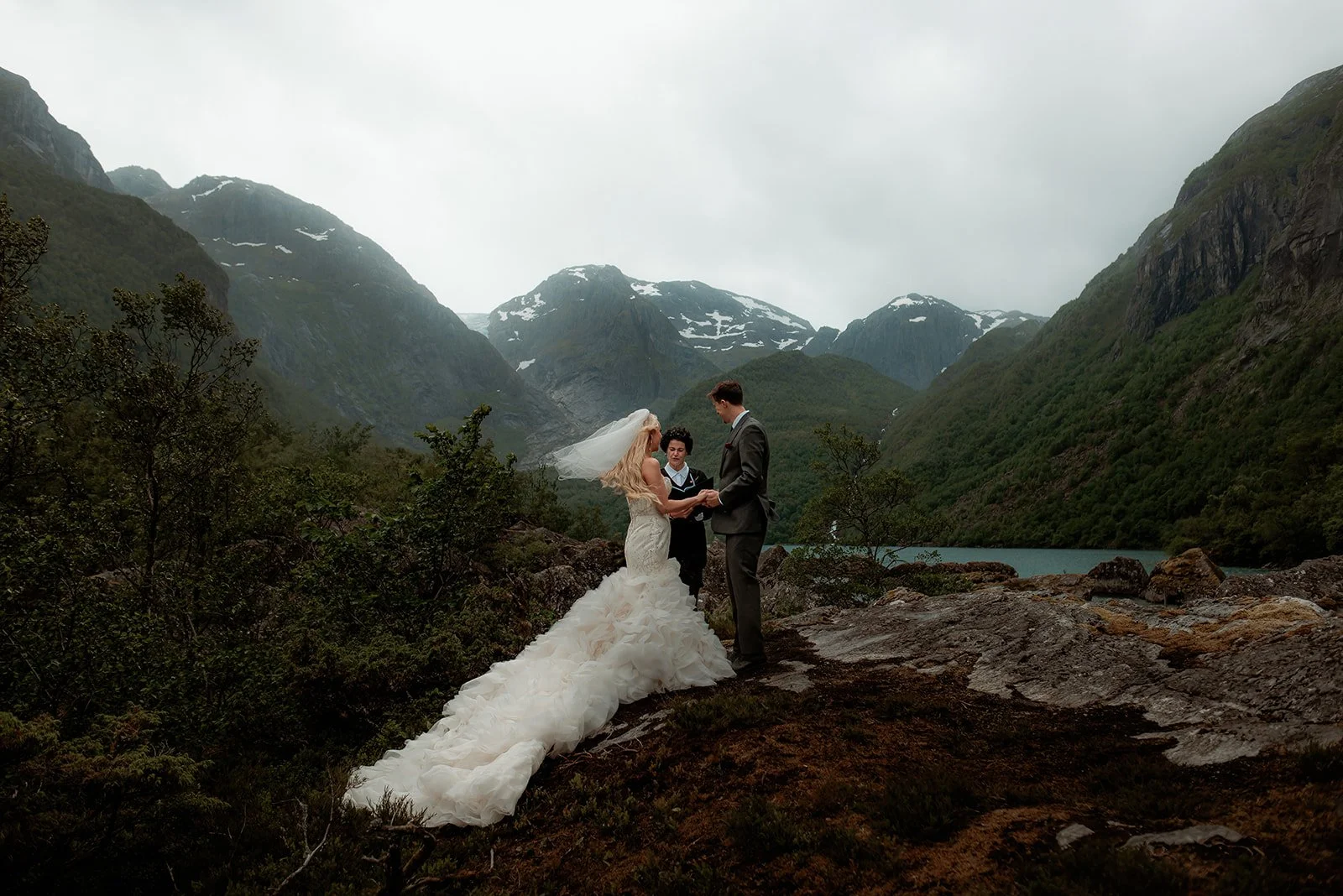 A+B-Norway-Elopement-225_websize.jpg