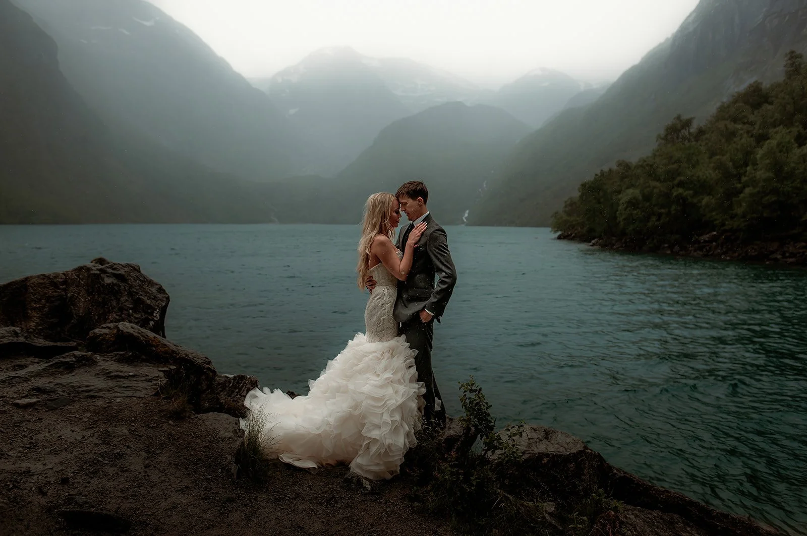A+B-Norway-Elopement-294_websize (1).jpg