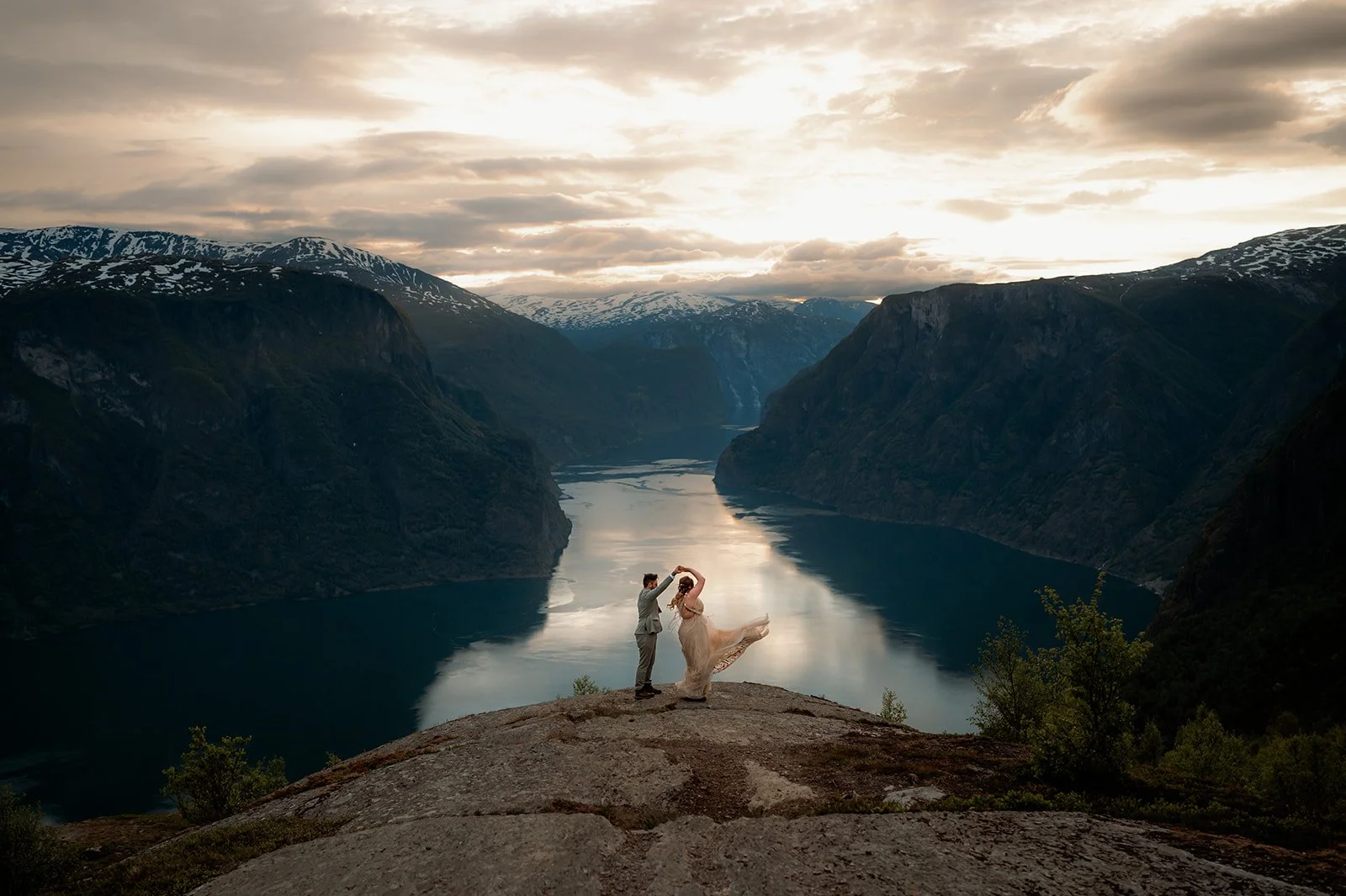 L+W-Norway-Elopement-263_websize.jpg