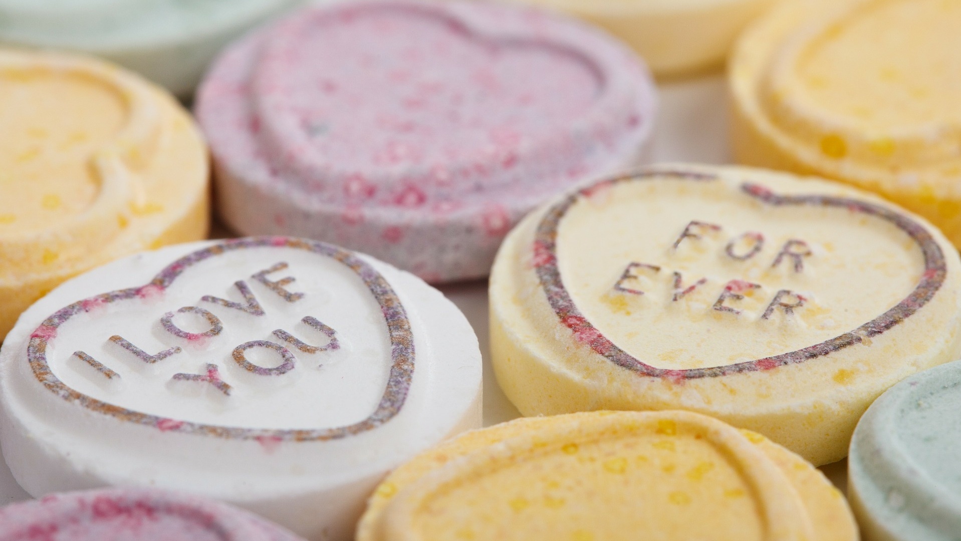 candy-17491_1920.jpg