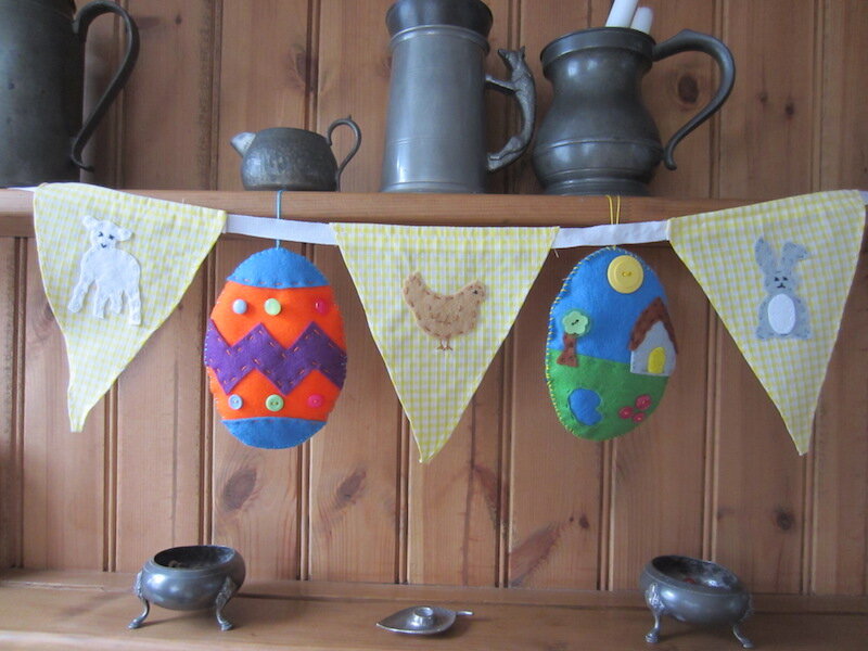 Sew much fun at Easter photo: Lazy Daisy Chains