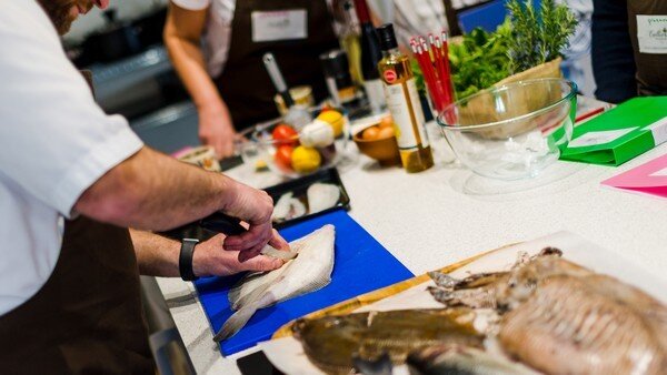 Fish skills with Steve Lyon photo: Colliers Cookery School