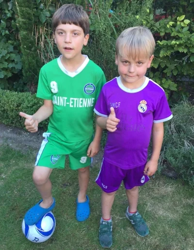 Hoe vaak tel jij 'herhaling'? Deze twee mannen hebben al een mooie bal gewonnen door het juiste antwoord te raden. Wie is de volgende? info@everydayheroes.ccom