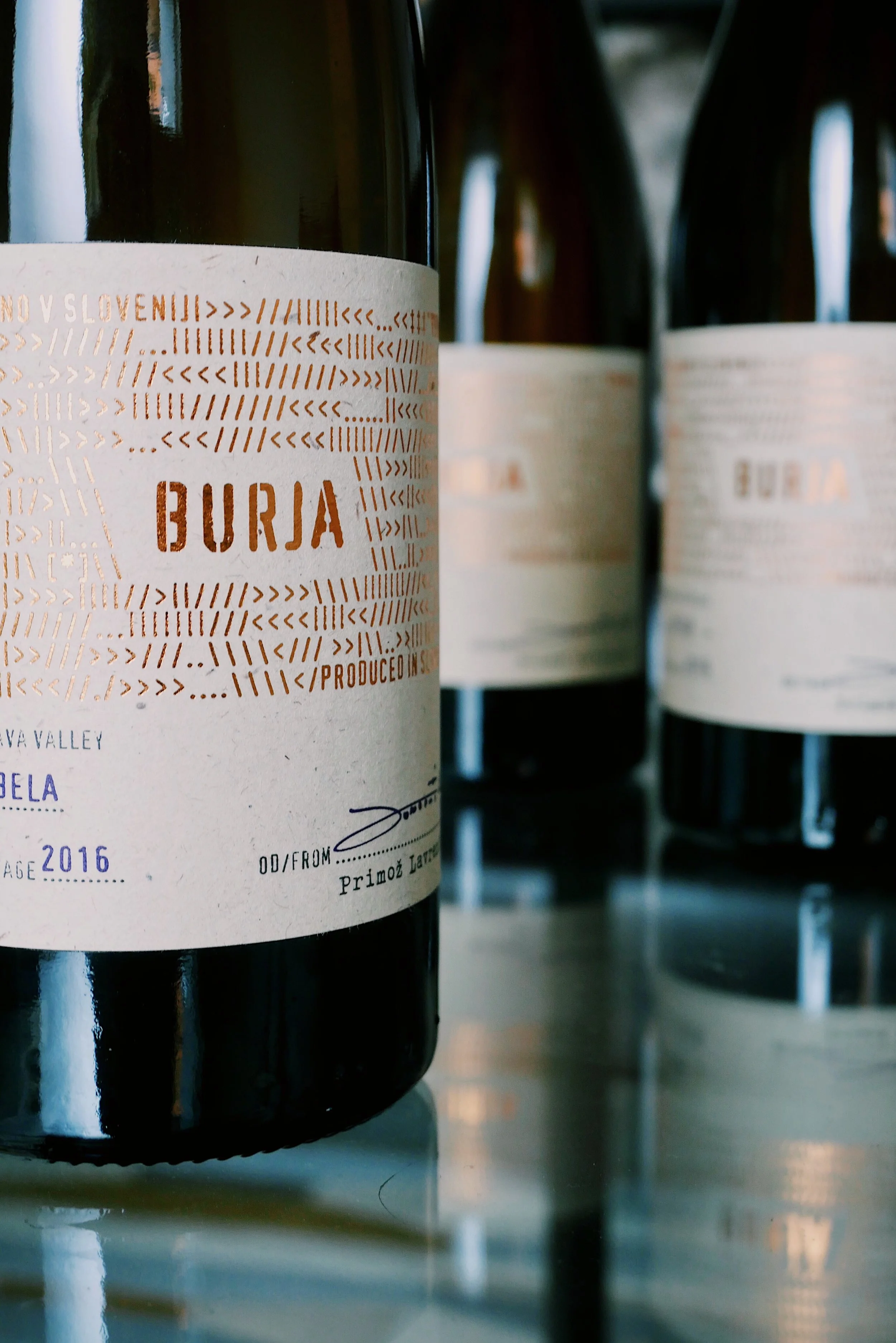 Burja - Bela - 2x3.JPG