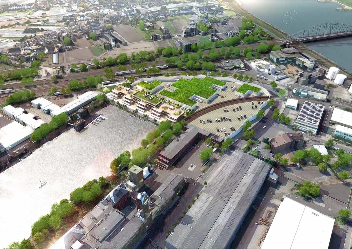 Projekt von greeen! architects: Bürogebäude und Logistik im Medienhafen, Baubeginn 2018. Energetische Synergieeffekte, der Einsatz von Luft-Wasser-Wärmepumpen und Elektrotankstellen am Gebäude sind nur einige Highlights des neuen Bürokomplexes.