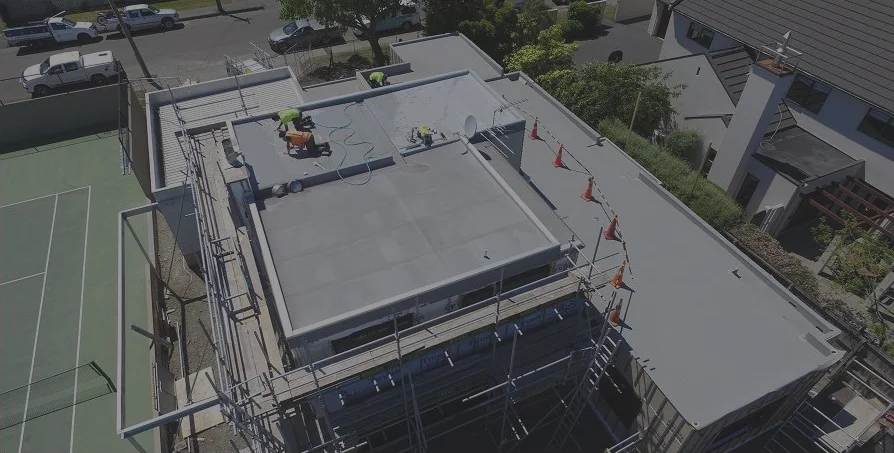 advantage-grp-constructionNDesign-greyed.jpg