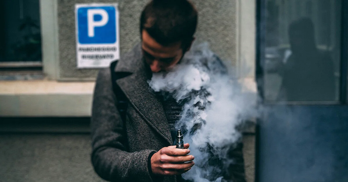 11_VACEK_VAPING_FB.jpg