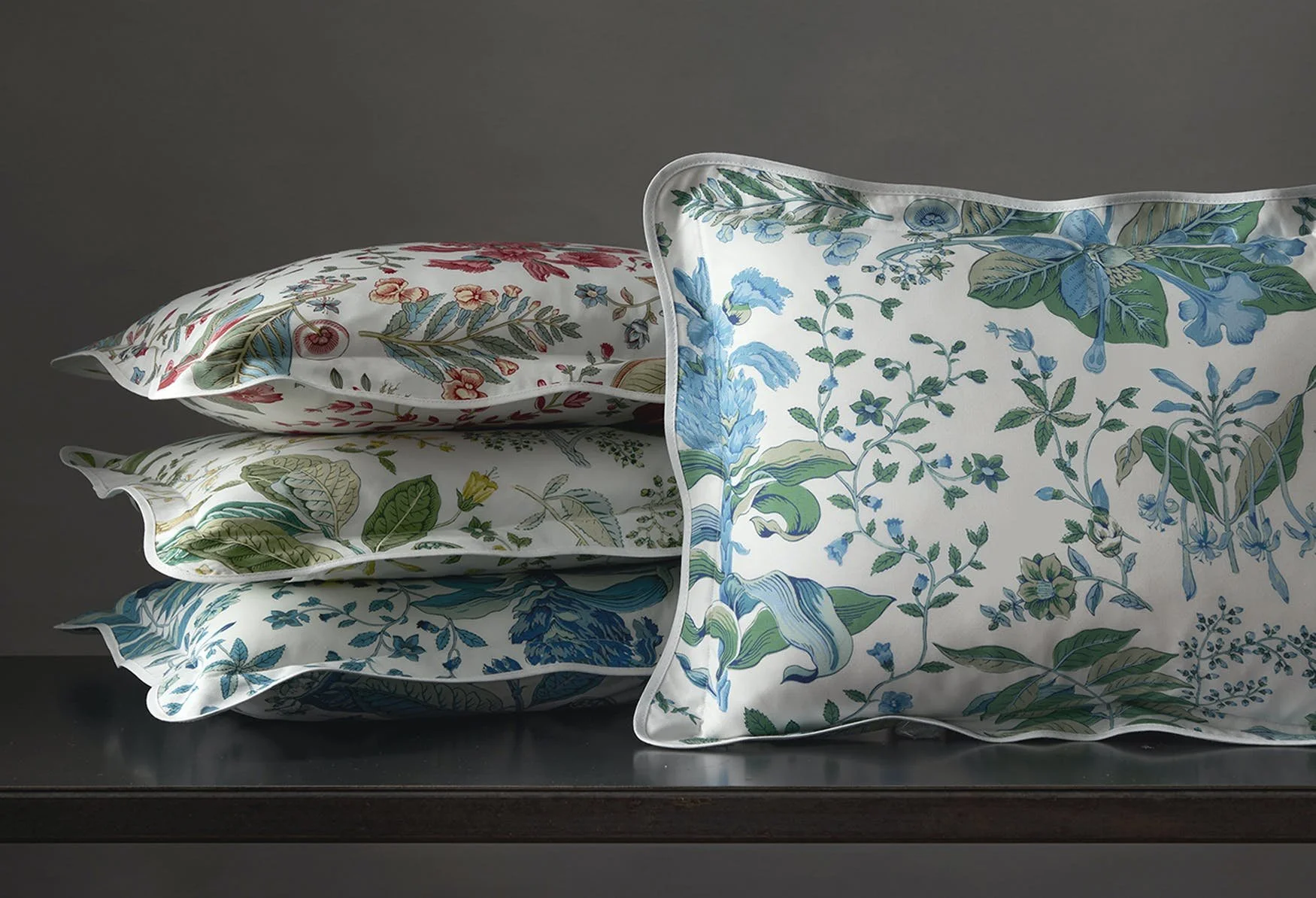 Bedding_Style_Hero_Gallery_Pomegranate_stack_SP2021.jpg