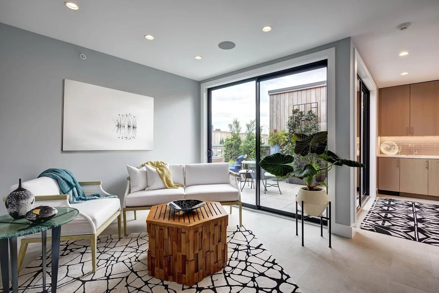 Philly never looked so good&hellip; 
We are not exclusive to Long Beach Island. Do you have a house in North Jersey, PA or even NY that needs some work? Reach out to us today to inquire. As always- We Listen. We Design. You Enjoy. 

#instagood #beach