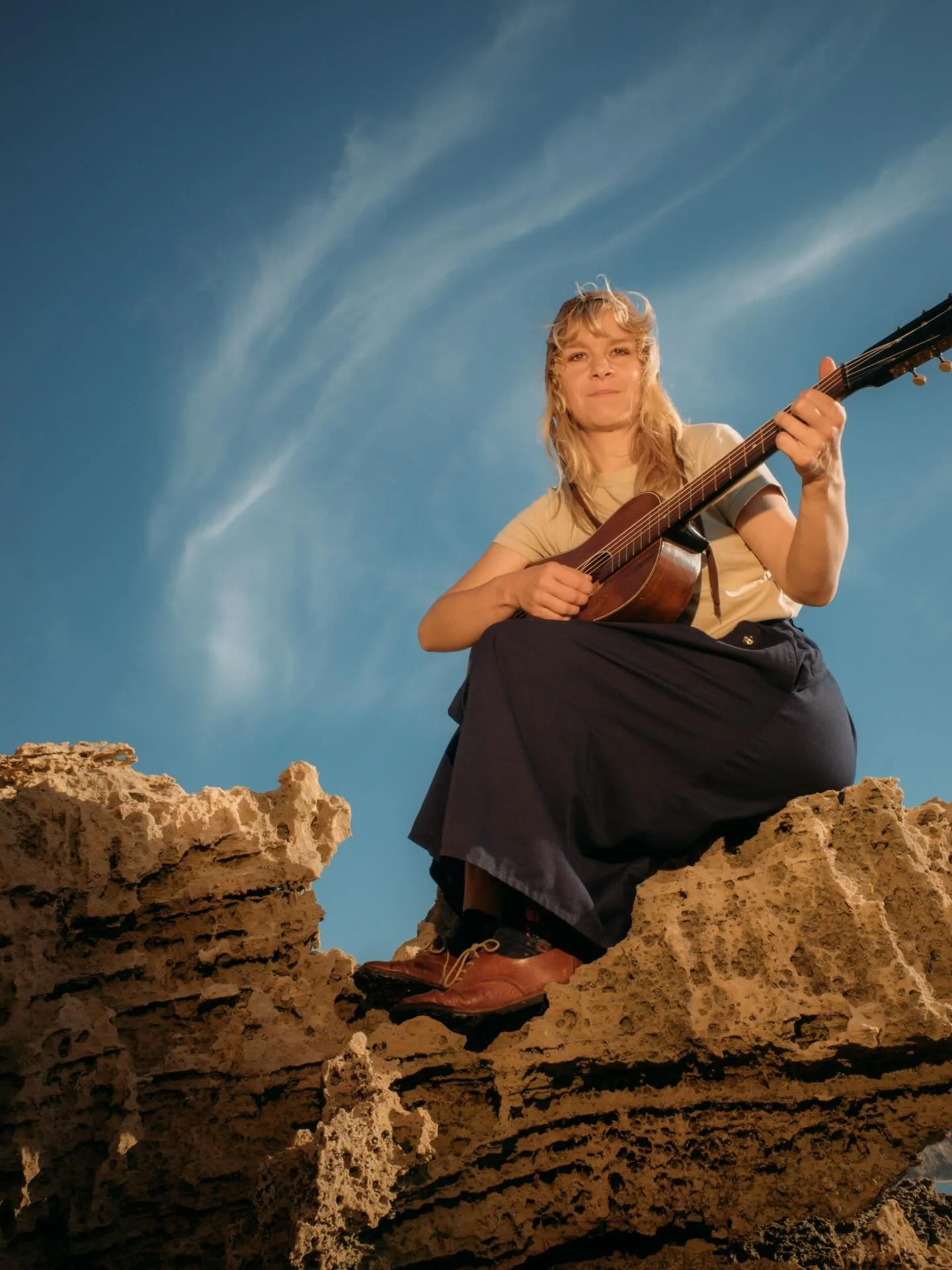 We&rsquo;re very psyched to announce the June 19 joint release with @spinstersounds x @third_eye_stimuli of Australian folk diviner @leahseniormusic&rsquo;s 5th studio album and first on a U.S. label, Pt. Roadknight!

Somewhere between Sandy Denny&rs