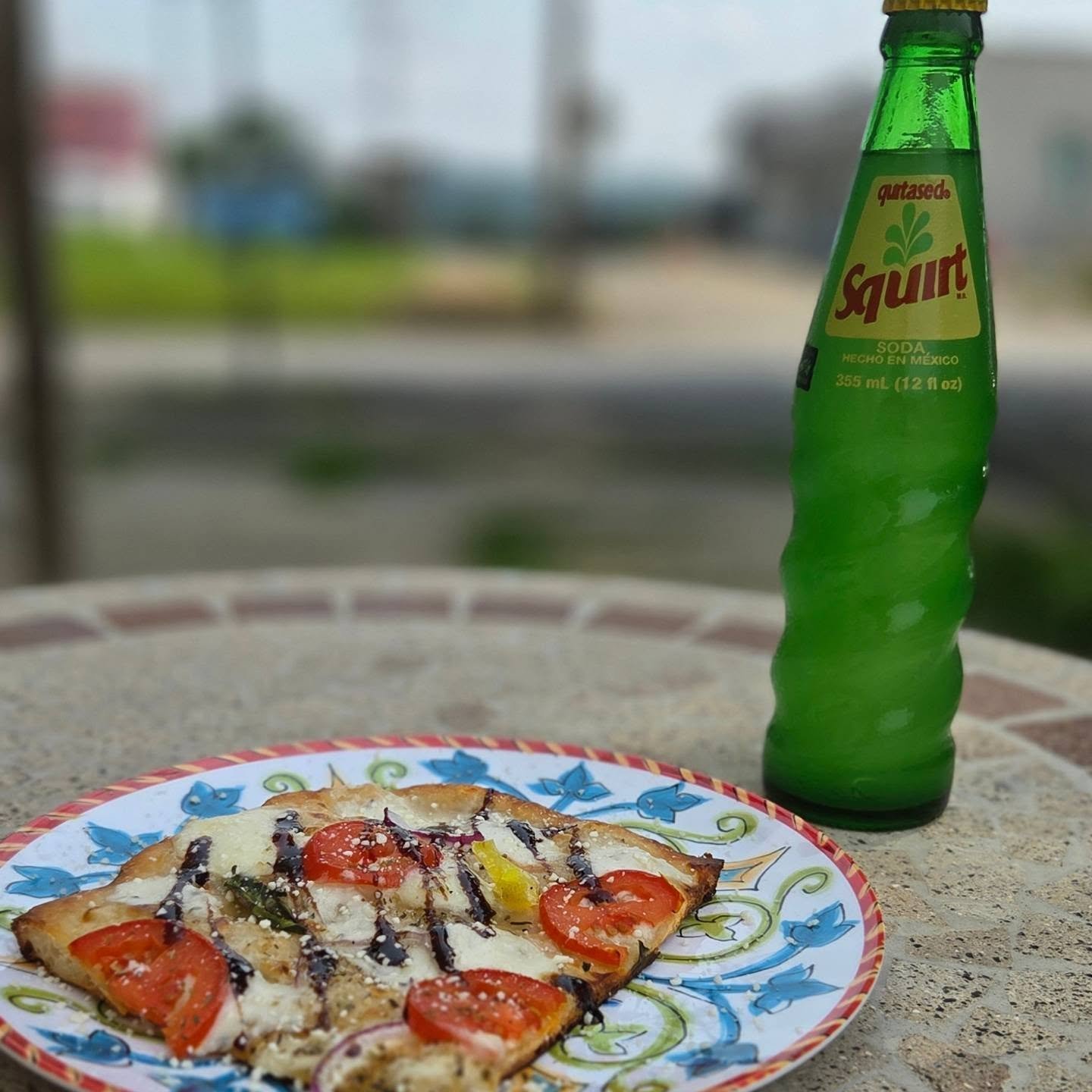Saturday afternoon vibes🍕☀️

Make this be your view this afternoon!!! Grab a Grandma slice and drink and let's enjoy this beautiful Saturday!
*We are BYOB* 

#woodfiredpizza #grandmapie #daydate #weekendvibes #explorepage 

Wood-fired pizza, Kittann