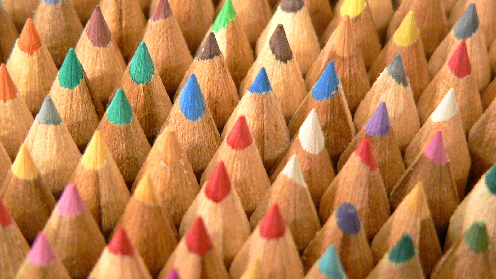 crayons-textute-front-1189541-1600x1200.jpg