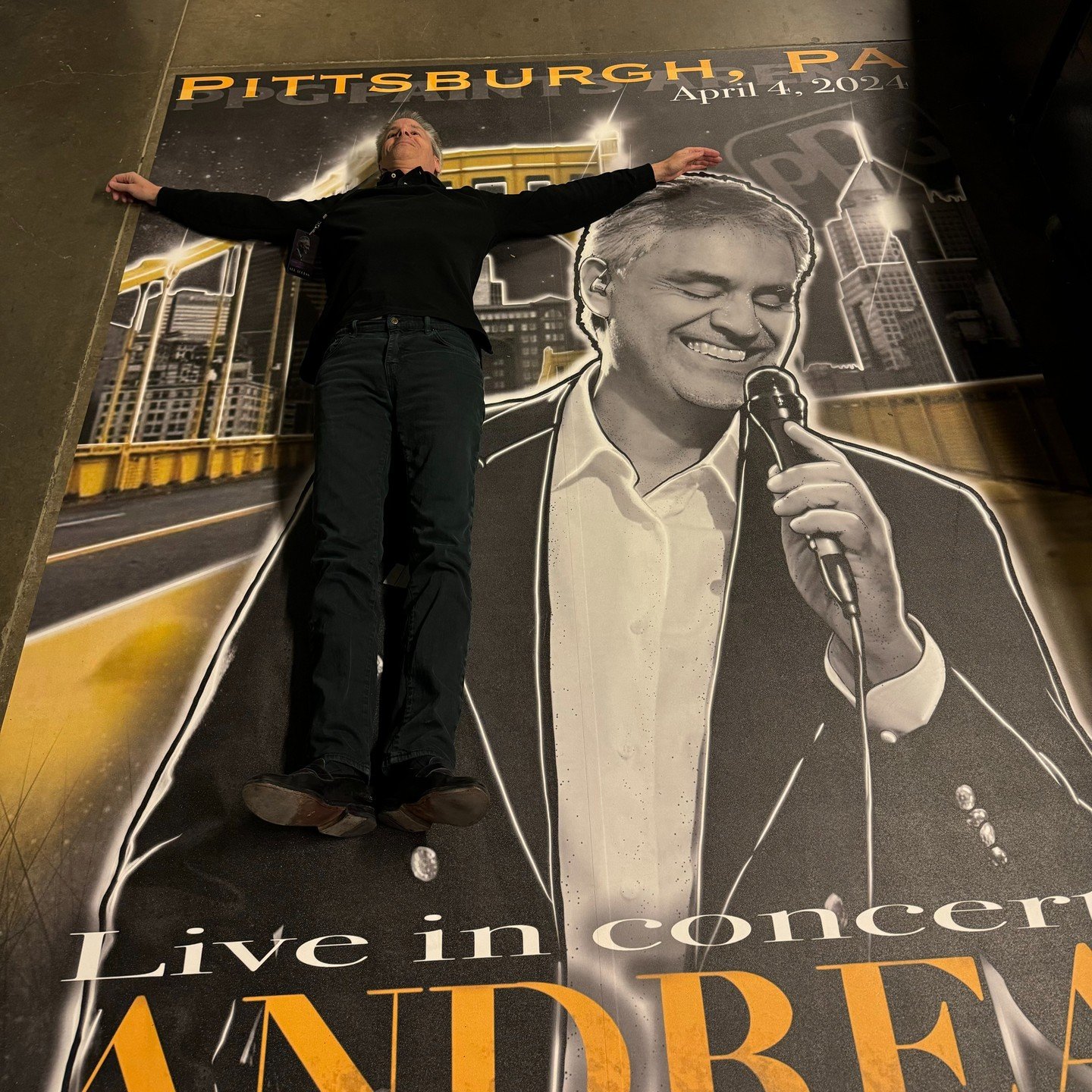 And the Andrea Bocelli tour begins... Hello Pittsburgh! @andreabocelliofficial #maestro #pittsburgh #conductor #orchestra #maestromercurio