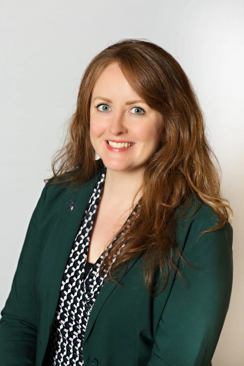 headshot10.JPG