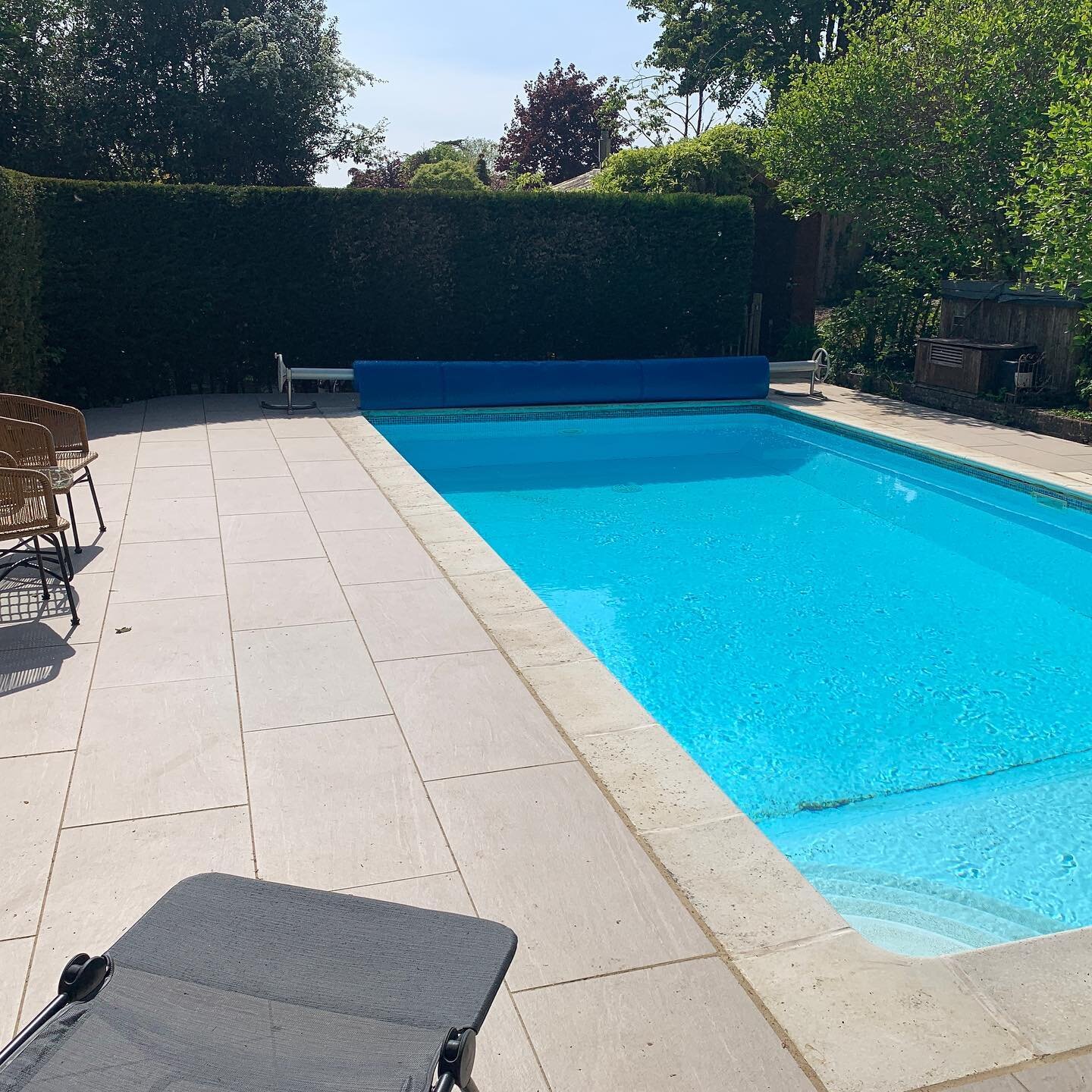 A little project I&rsquo;ve be working on.
Swimming pool surround updated with Italian sand porcelain paving supplied by @pnpavingsupplies 
Existing coping stones taken up &amp; relaid.