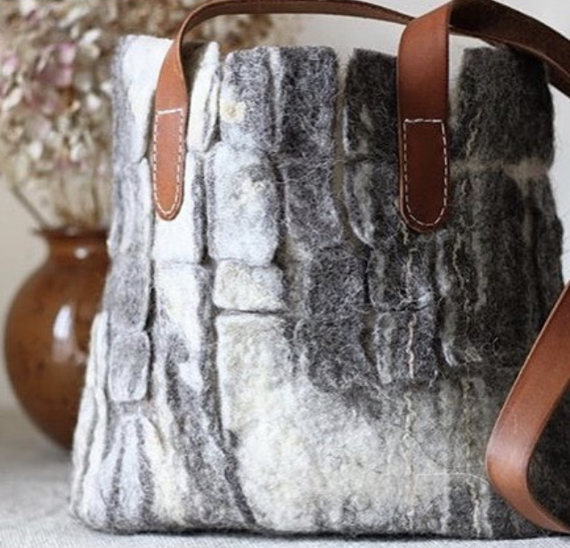felt bag resist .jpeg