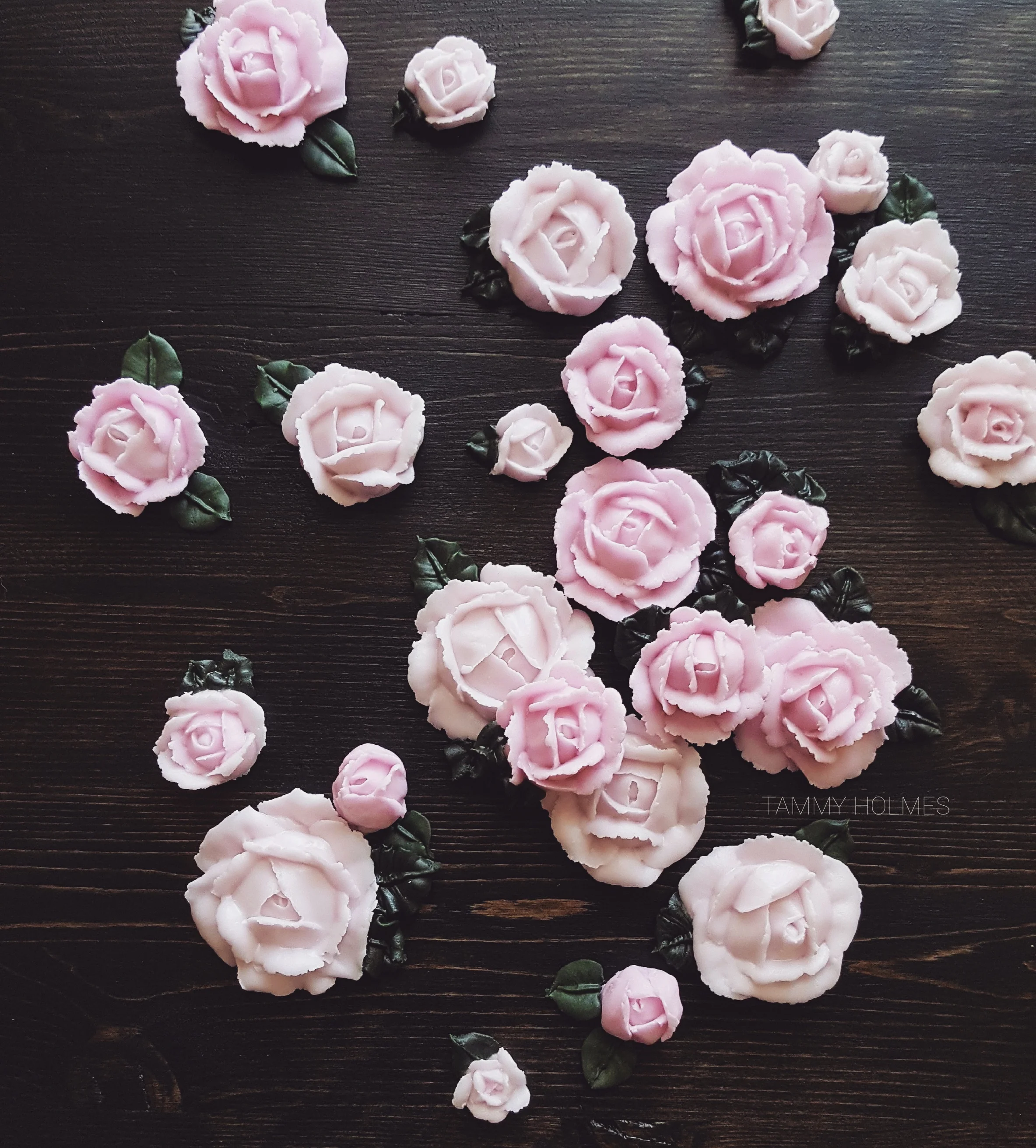 Royalicingrosestammyholmes.jpg