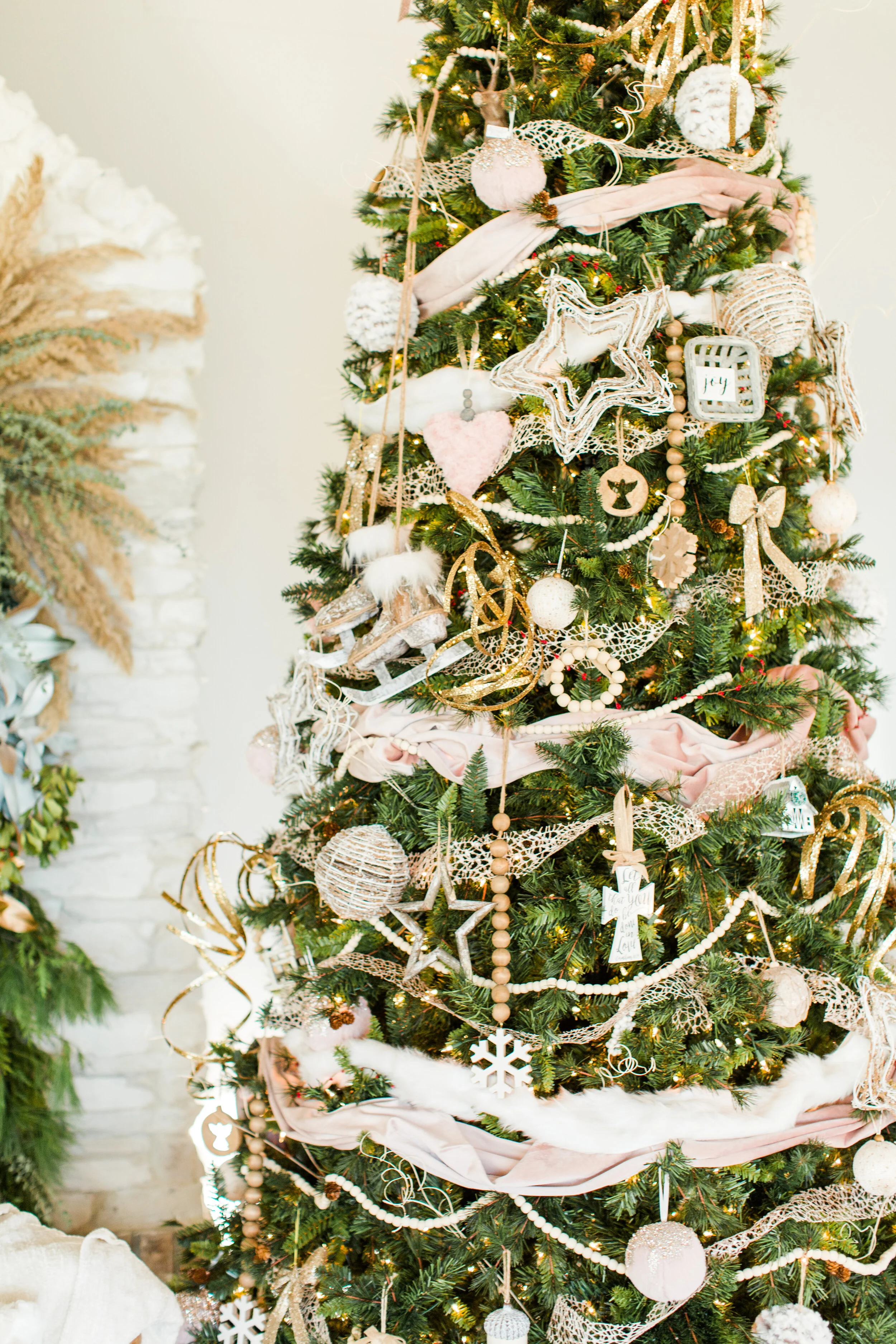 Christmas Mini-Market at the White Chateau with Santa