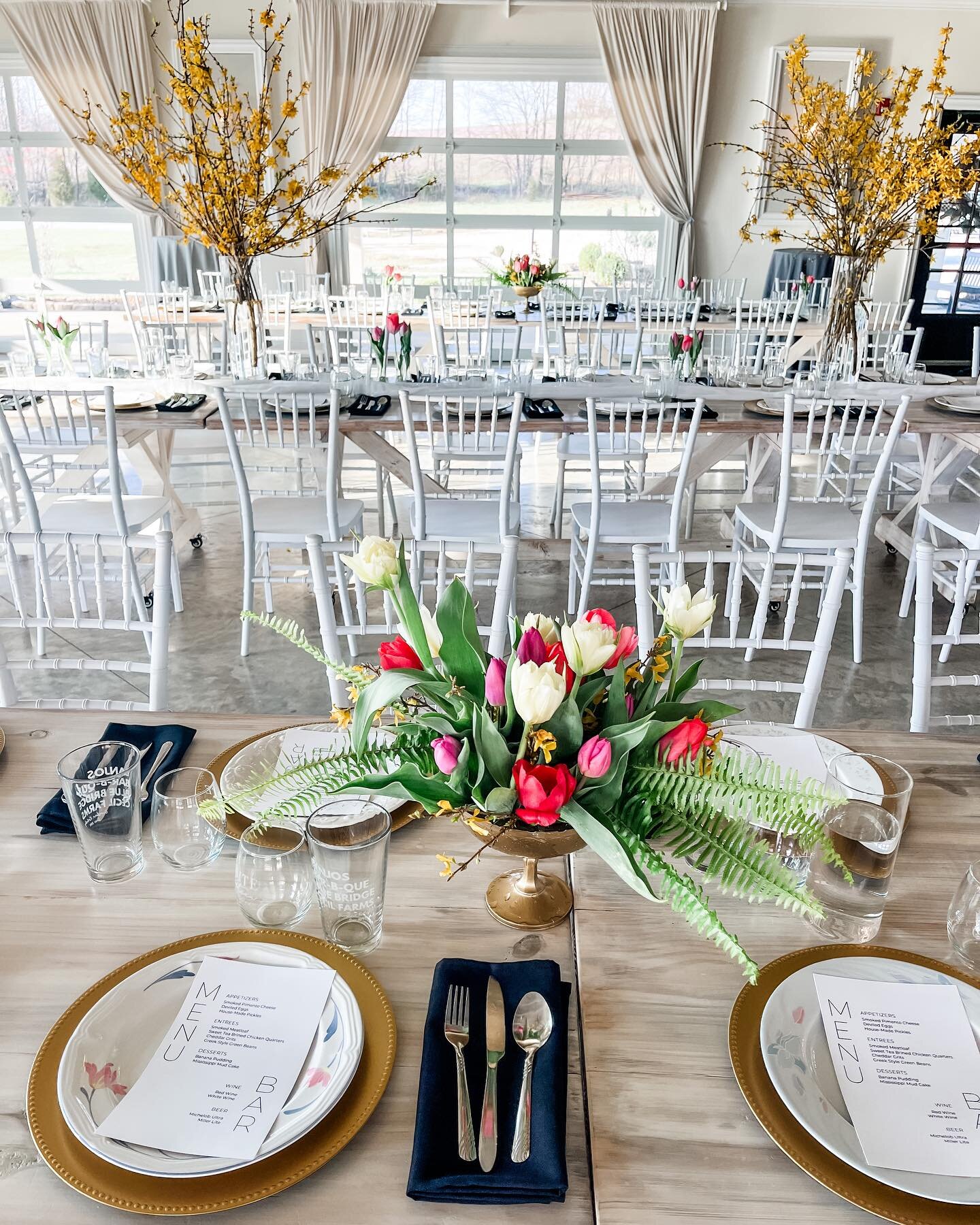 Tonight was the first of three seasonal farm-to-table dinners we are having in 2024.  Join us again in June!  Tickets at the link in bio. 
Dinner by Chef Matt Weafer @nikosbakeryandcafe 
Florals by:  @katieann.flowers 
Music by:  Daviess County Line