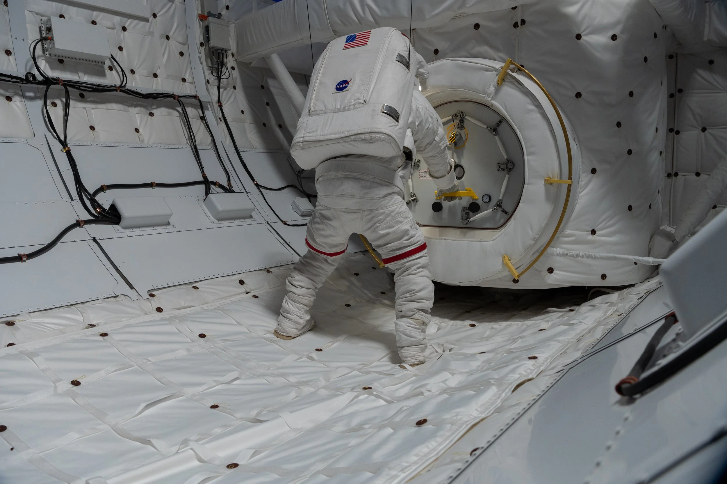   MOONFALL-  ENDEAVOUR SHUTTLE (CARGO)    Supervising Art Director 