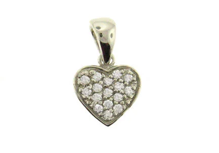 small shared prong closed diamond heart