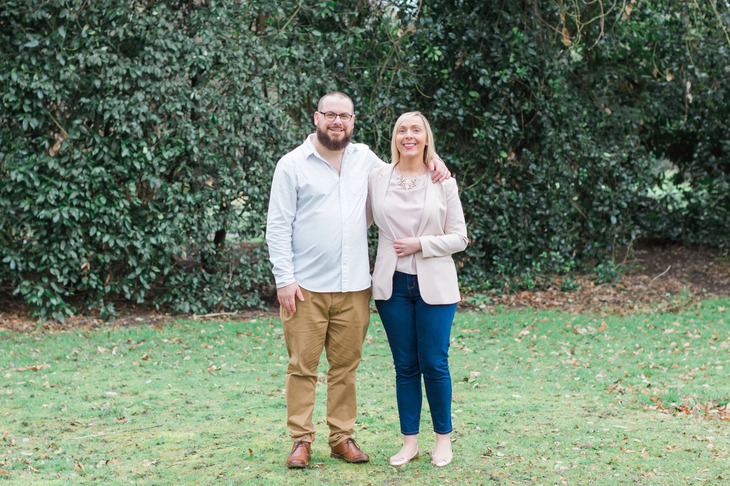 WRONG: In this pose there is what we call 'Negative space' between us and we look stiff and don't appear relaxed.