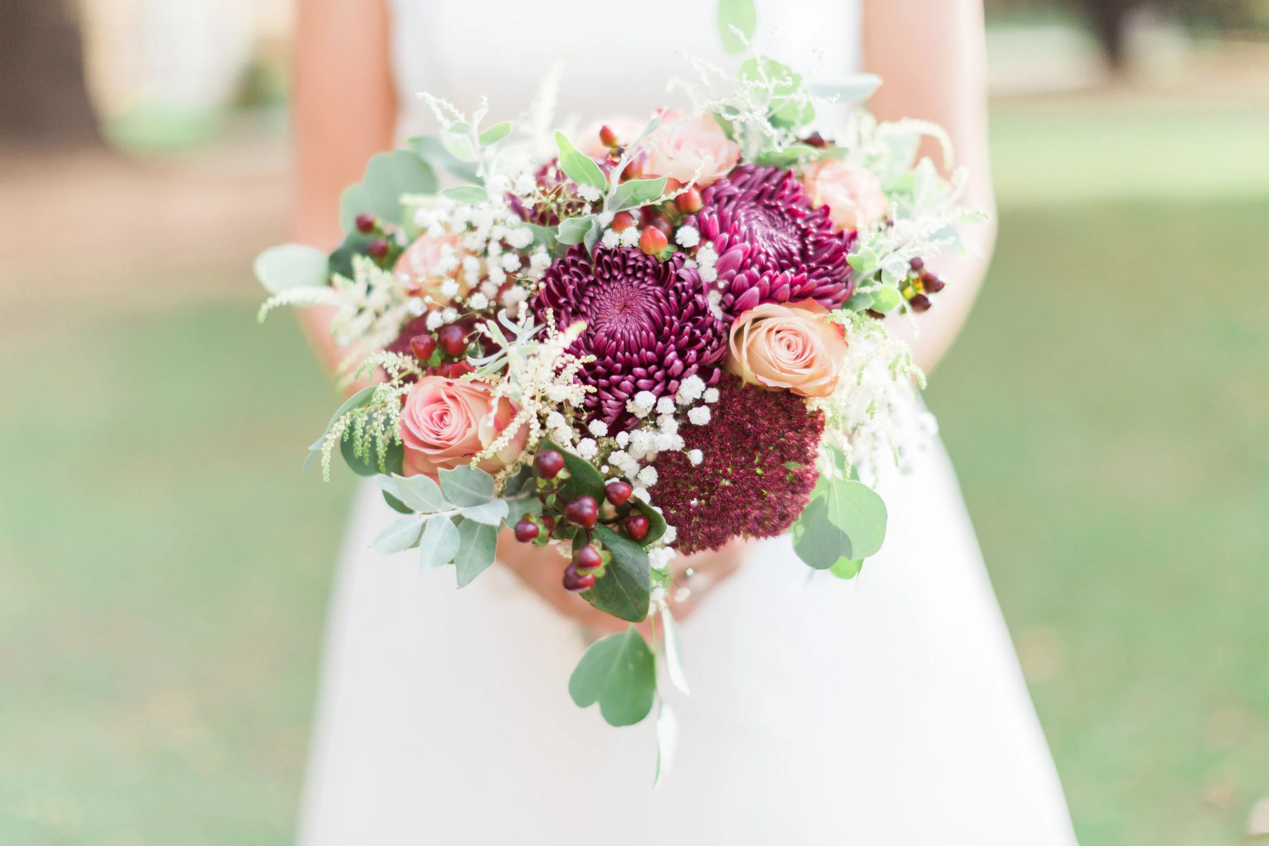 beautiful autumn berry bouquet.jpg