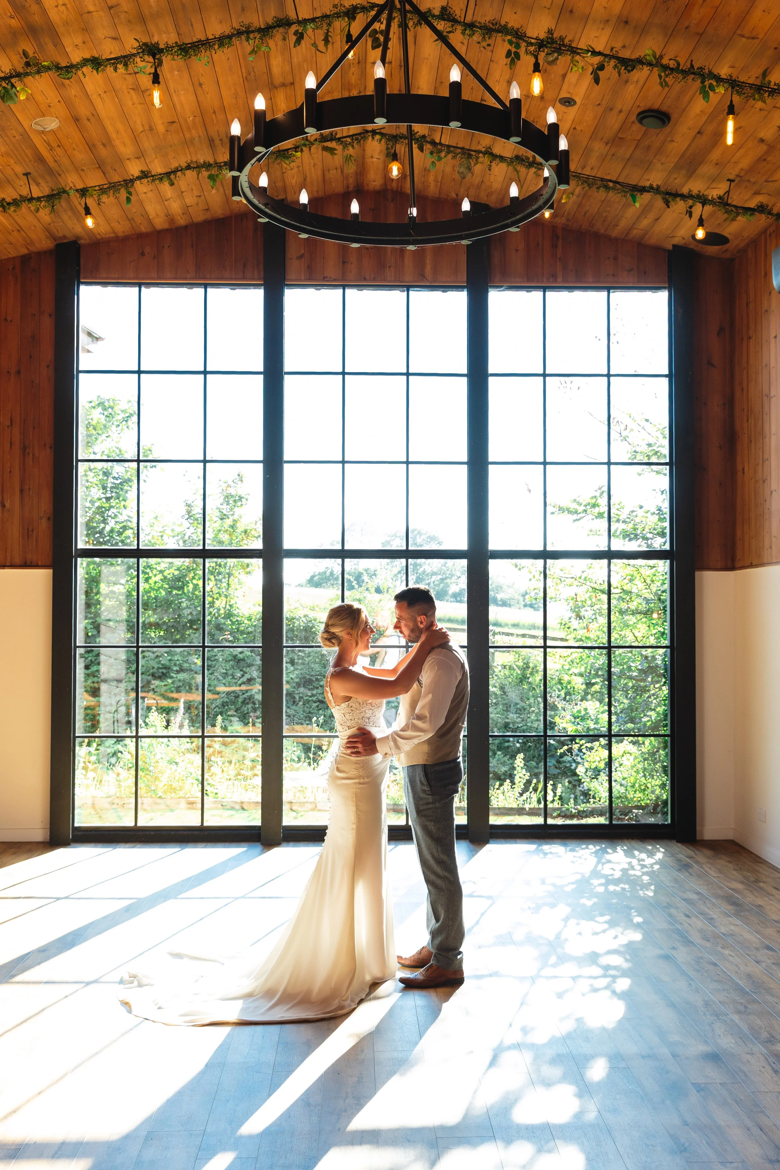 upton-barn-bride-groom-romance.jpg