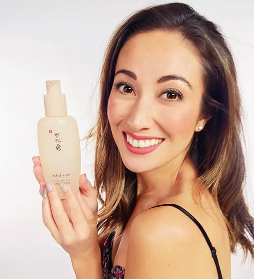 The Correct Way to Use a Cleansing Oil