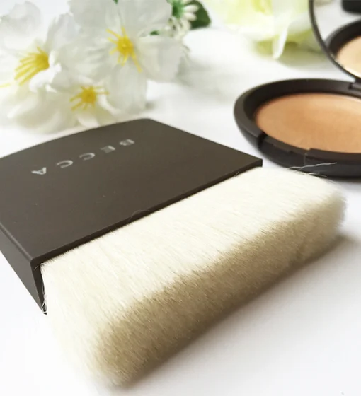 Can This Makeup Brush Do it All?