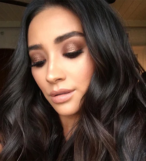 Shay Mitchell's $4 Smokey Eye: Our Favorite Stories of the Week