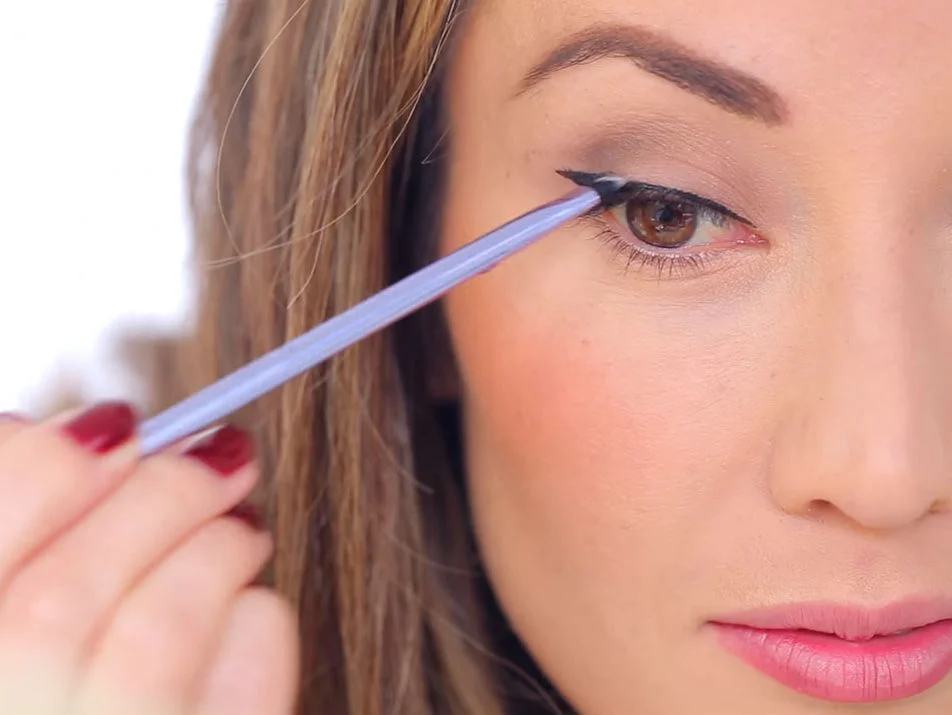 Six Must-Know Beauty Hacks To Help You Save More Time in 2017