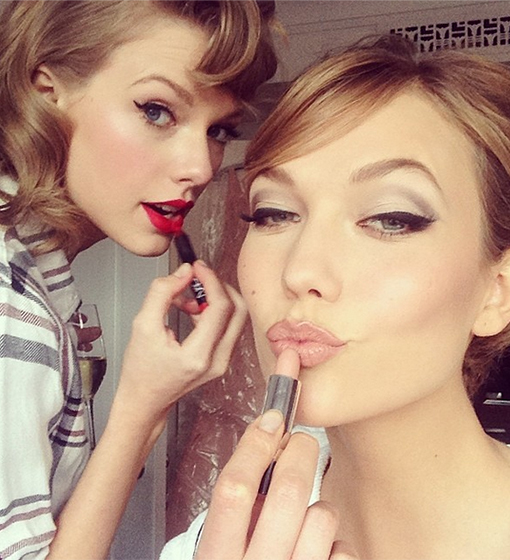 What Lipstick Does Taylor Swift Wear? Kiss