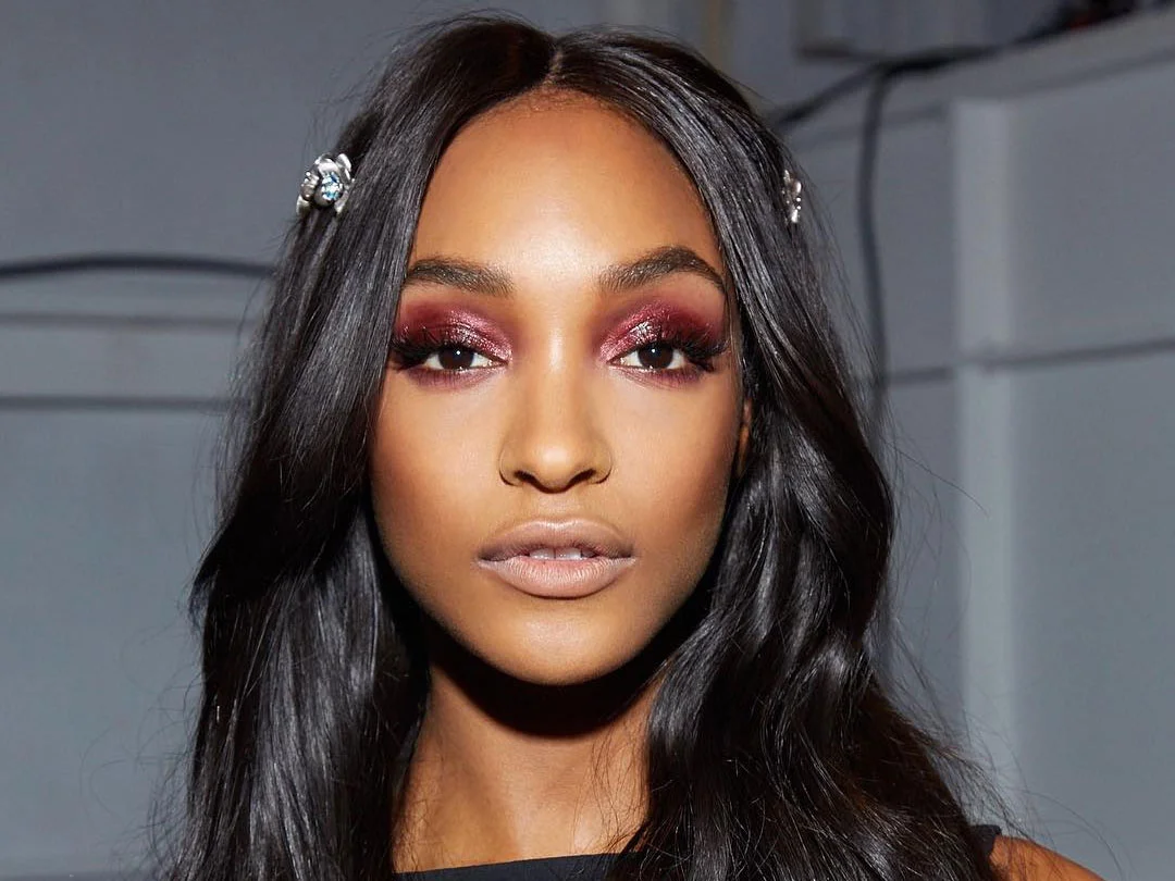 la-perla-jourdan-dunn-makeup-nyfw-fall-2017_02.jpg