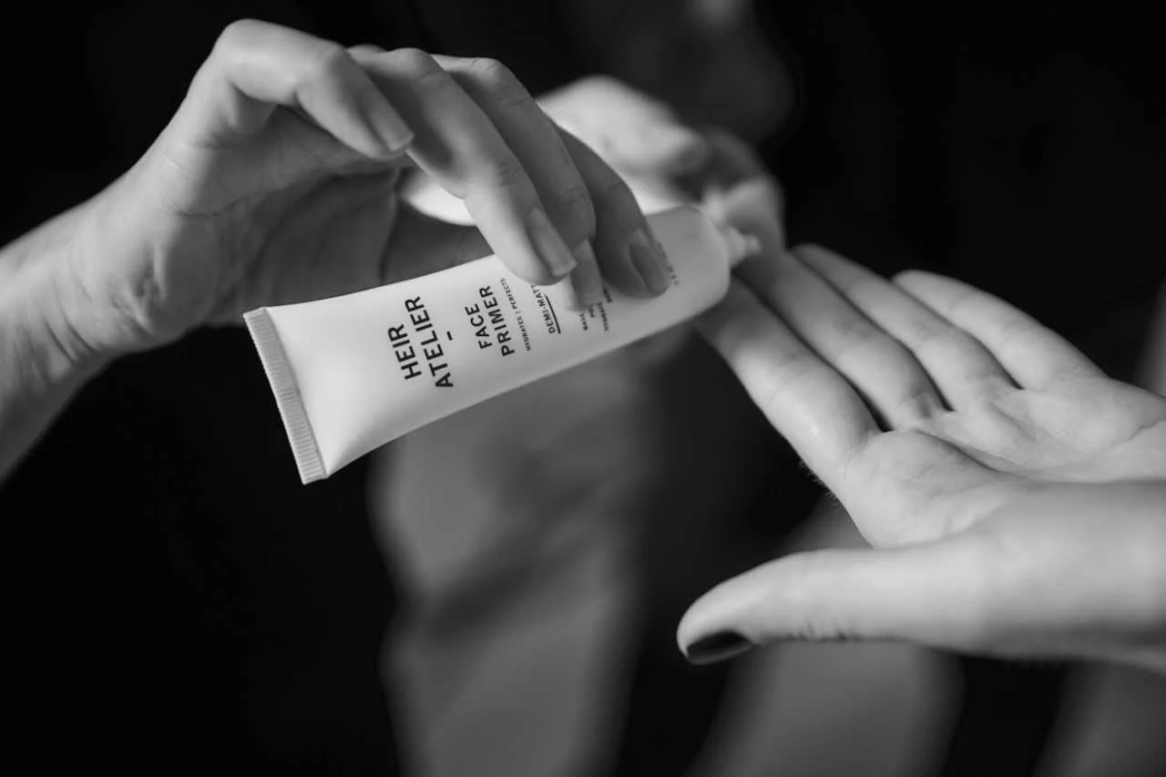 What 6 Celebrity Makeup Artists Use To Prep Skin For The Red Carpet 