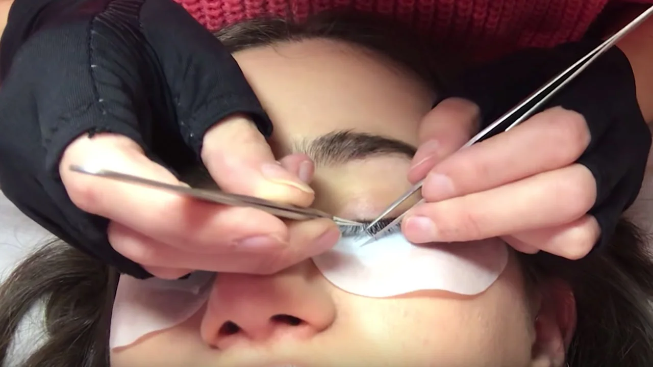 Eyelash Extensions 101: What You Need to Know