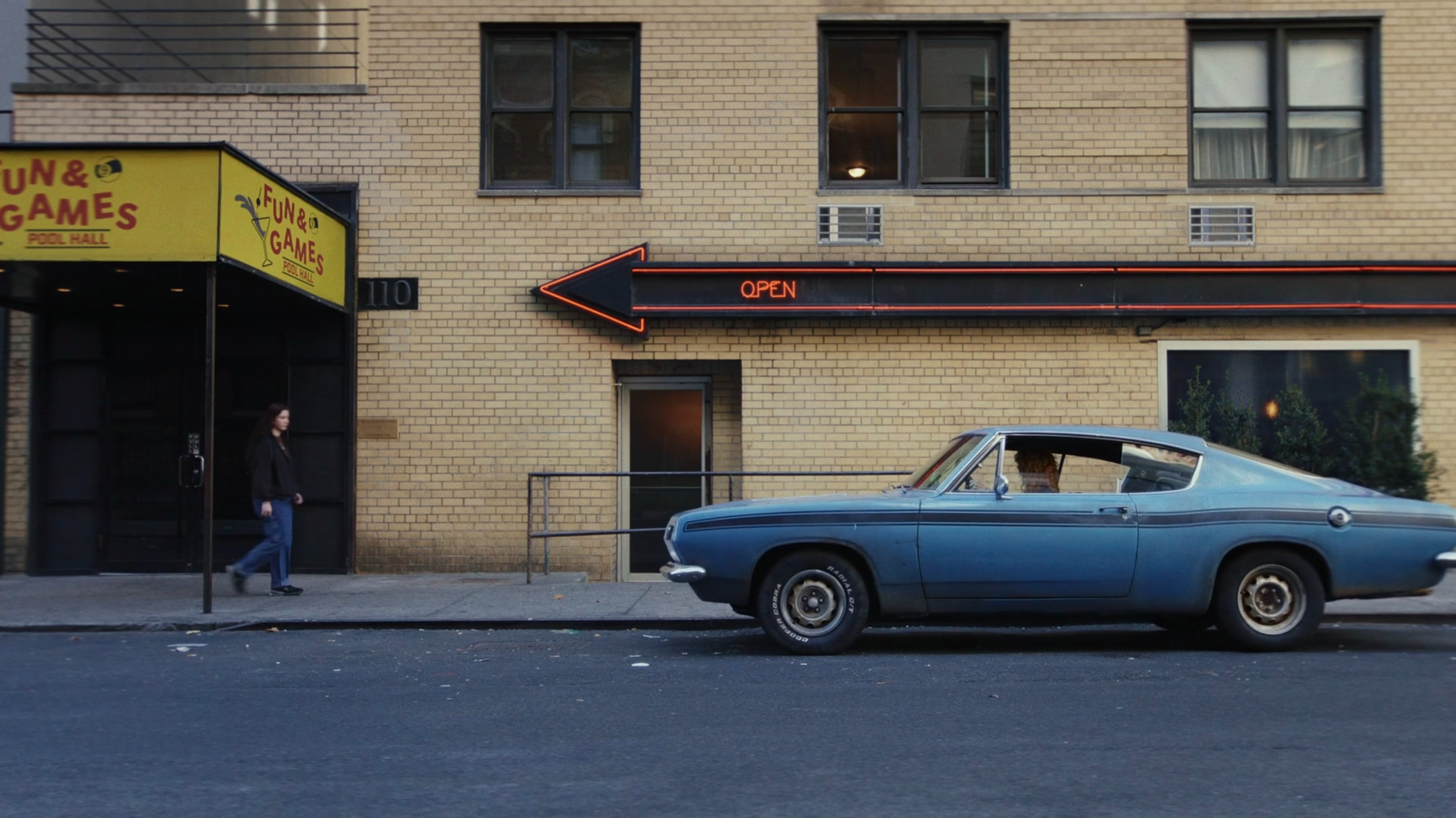 VS--PokerFace-Peacock-32’35” (1).png