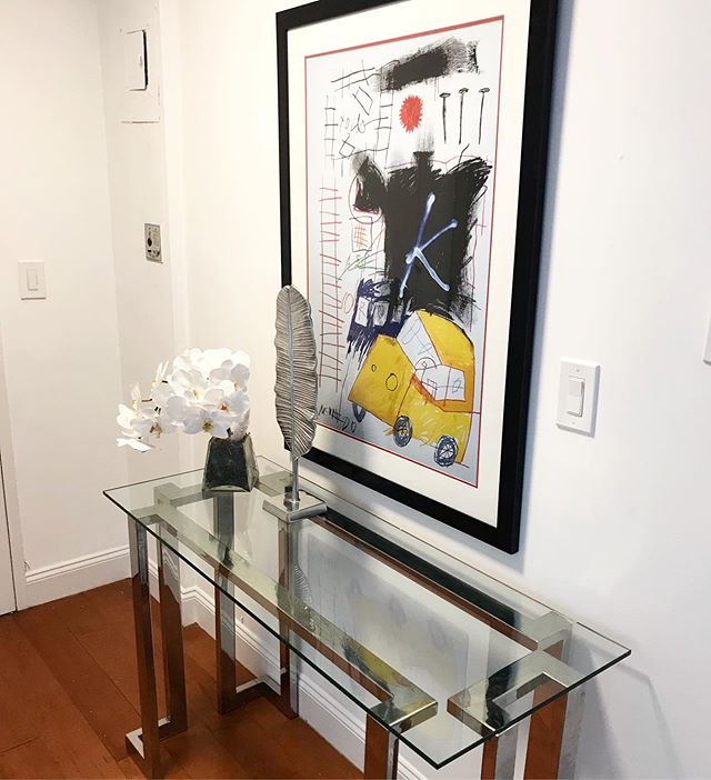 Fabulous 2 bedroom in midtown, right behind Carnegie Hall! Listed with @thecorcorangroup #staging #homestaging #nycrealestate #interiordesign #manhattan