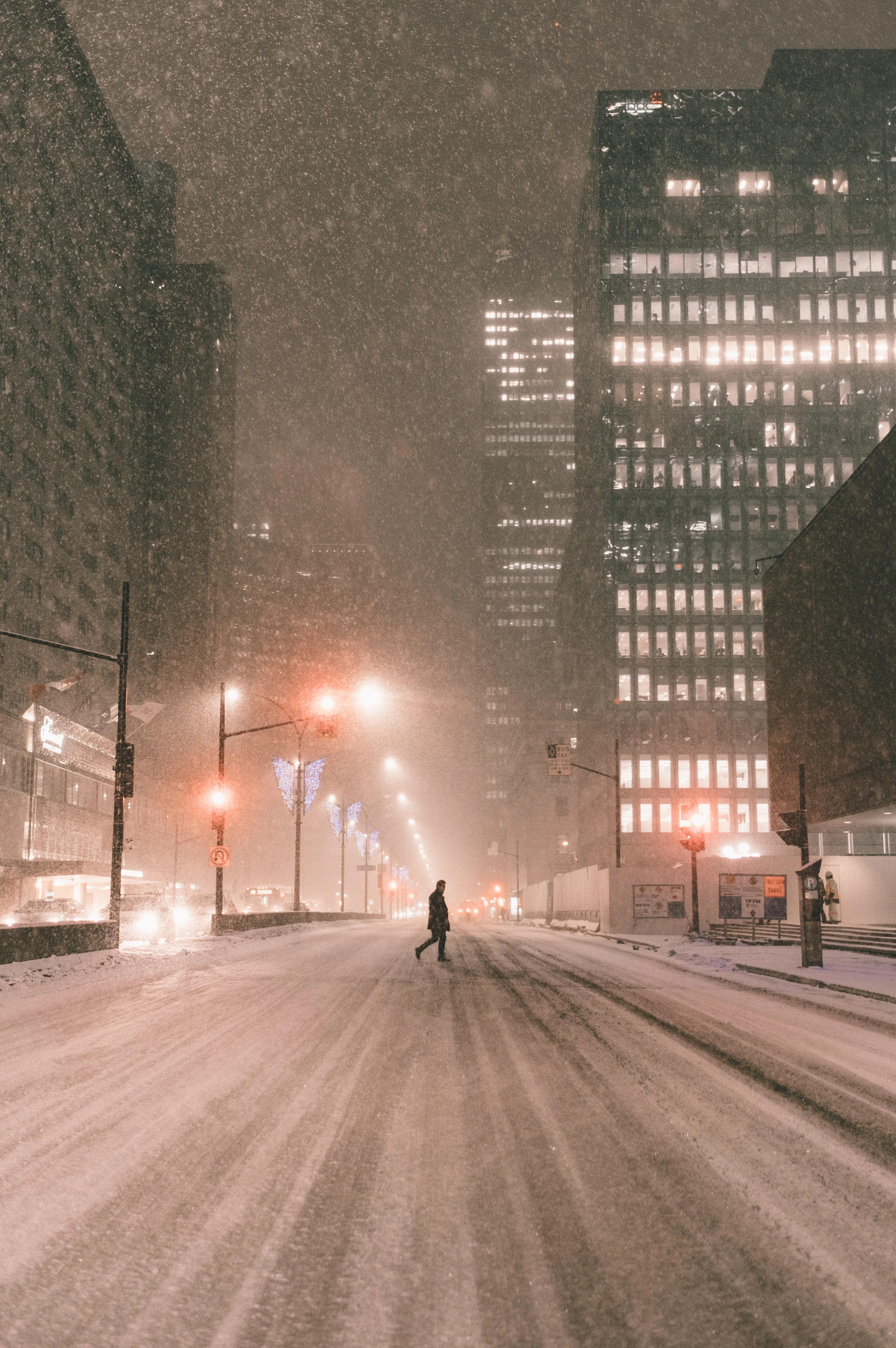 street moody snowy.jpg