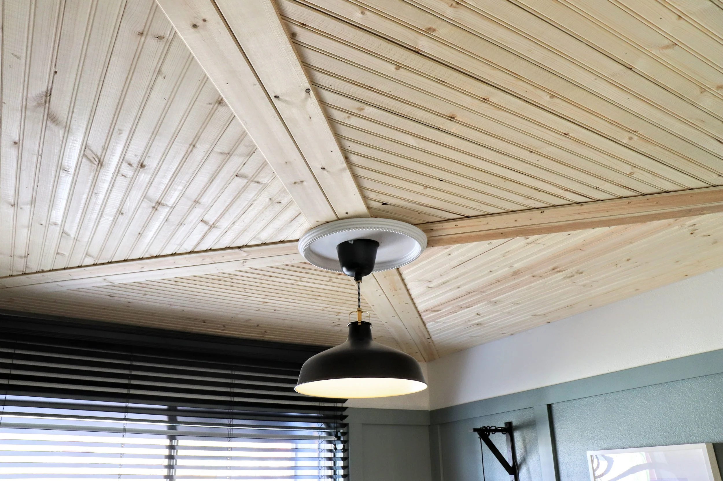 Blue bedroom ceilingJPG.JPG