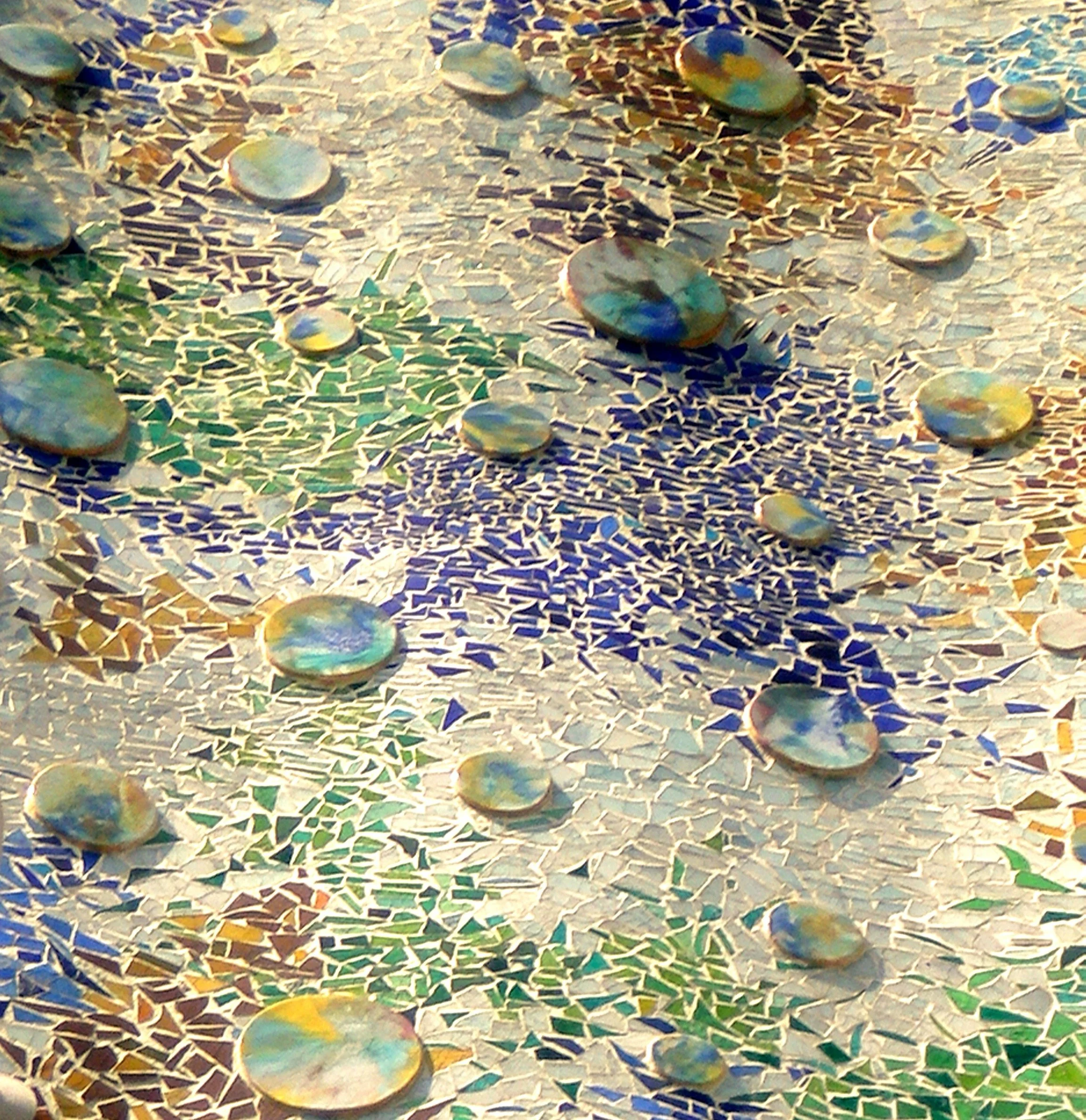 Casa_Batlló Mosaic Circles Wiki free use cropped.jpeg