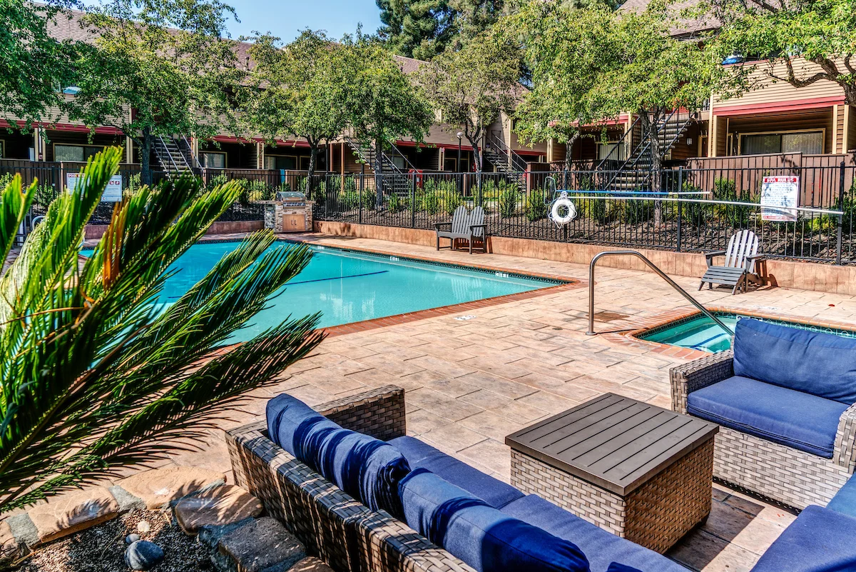 Woodchase Apartments